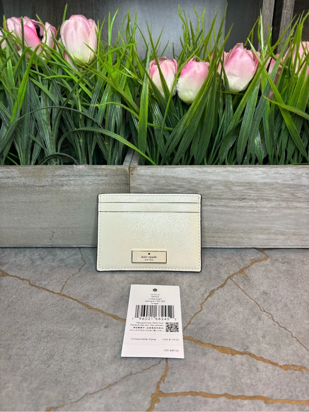 kate spade NWT Cream Leather Card Holder with Gold Plaque